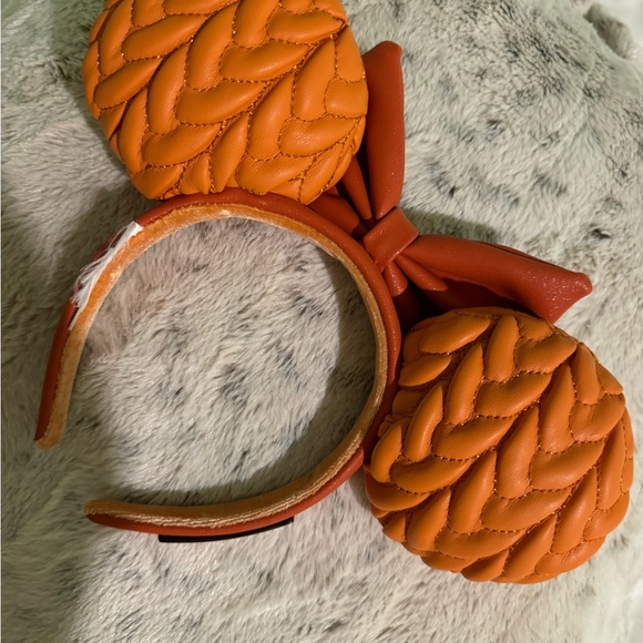 Loungefly Orange leather Bow ears - Picture 2 of 4